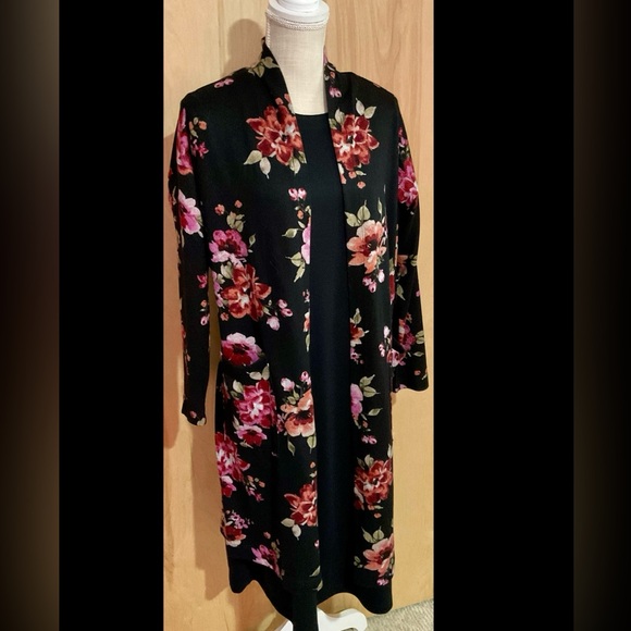 Kate Park Floral Duster with pockets - EUC - Picture 2 of 5